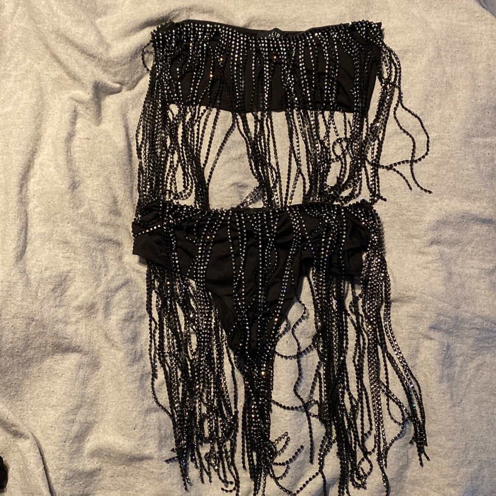 Small AKIRA two piece set in black